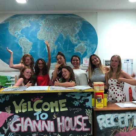 Gianni House Backpackers Hostel ジャルディーニ・ナクソス エクステリア 写真