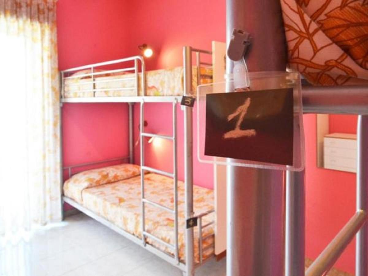 Gianni House Backpackers Hostel ジャルディーニ・ナクソス エクステリア 写真